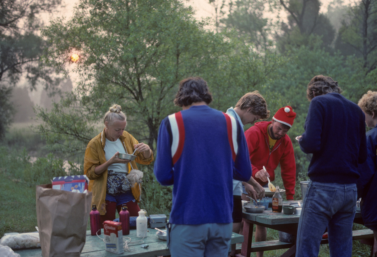 Bikecentennial cyclists breakfast photo by Bill Weir